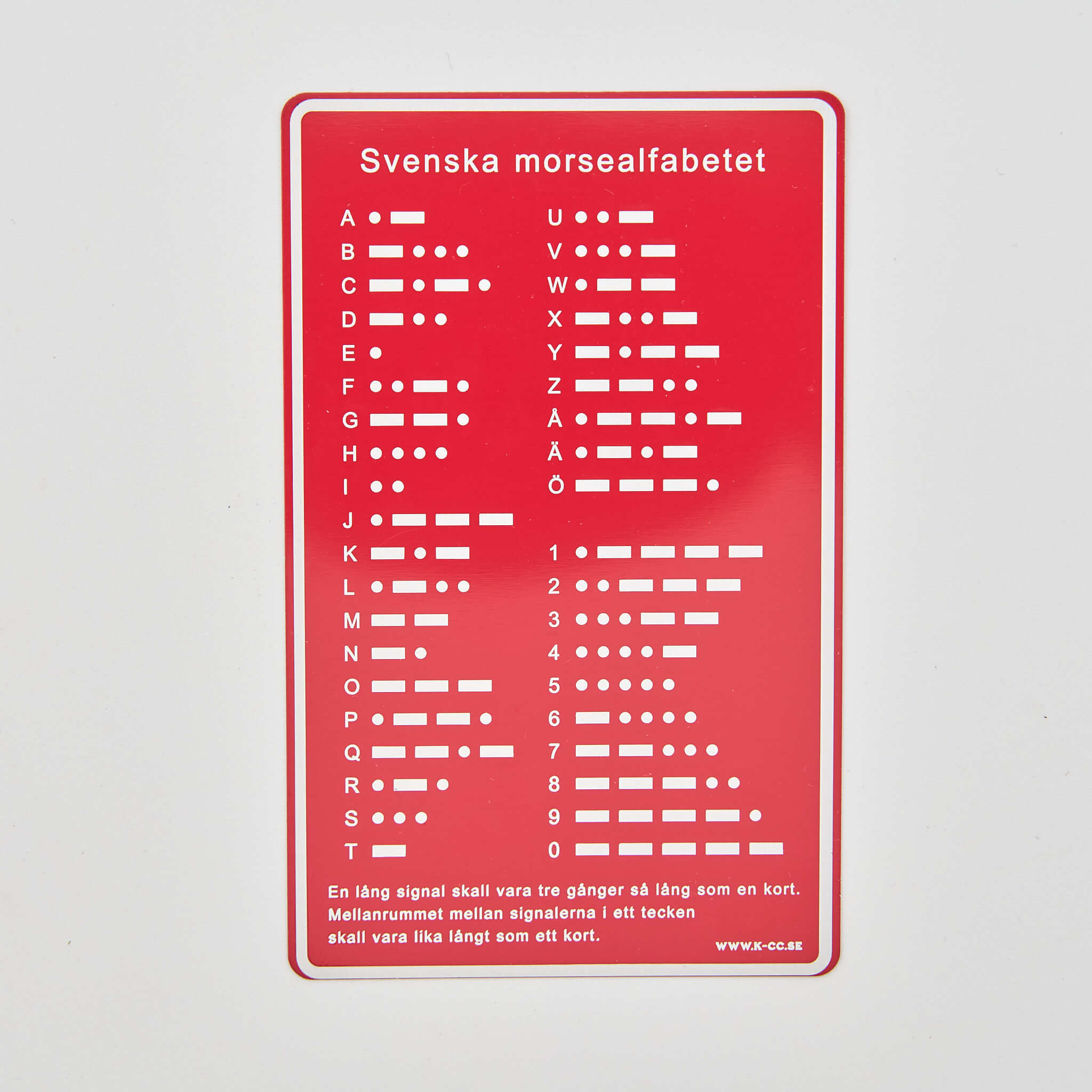 Svenska morsealfabetet - rött kort i aluminium.